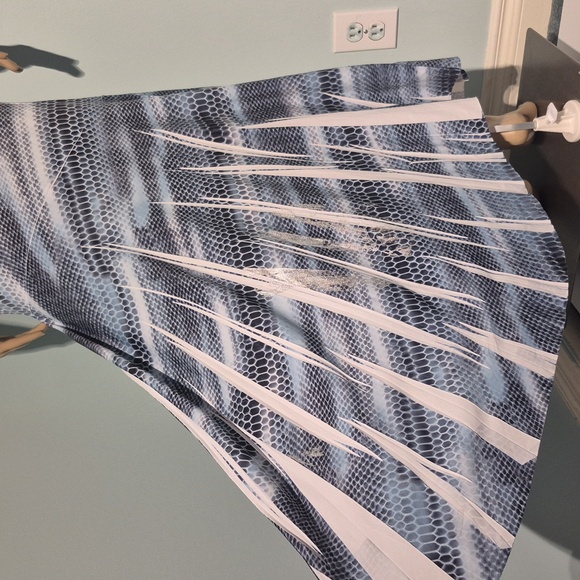 Mikino Open Back Snake Print Maxi Dress NWT - Picture 16 of 17